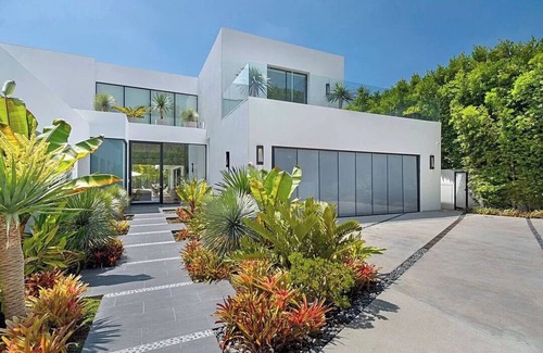 The Flats Casa | Spacious 7-bedroom house in fabulous Beverly Hills - 7bd 9ba 8,000sqft