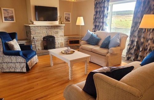 Doolin Casa | Spacious 7-Bedroom Home, with Panoramic Views of Wild Atlantic Way