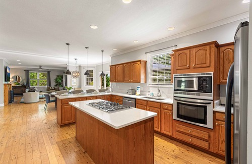 Leicester Casa | Spacious 7-Bedroom Retreat in Leicester, NC - Perfect for Family Getaways!