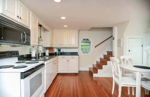 York Beach Casa | Spacious 7 BR ocean view retreat - stunning views!