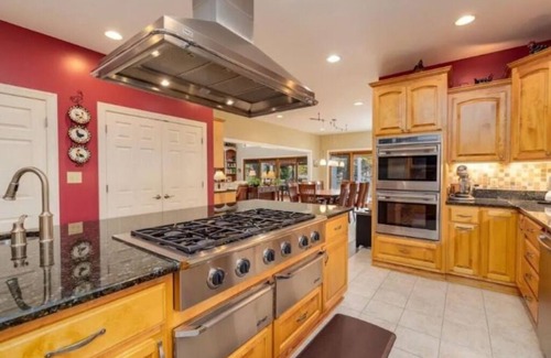 Littleton Casa | Spacious 7BR house, Lakeview, Dock, Decks, Kayaks, Patio