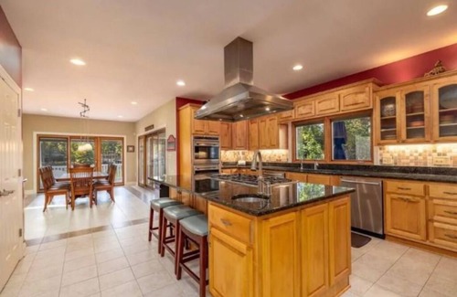Littleton Casa | Spacious 7BR house, Lakeview, Dock, Decks, Kayaks, Patio