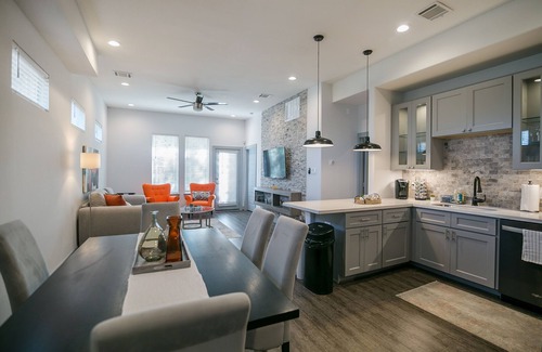 Washington Ave./ Memorial Park Casa | Spacious 8 Bedroom 8 Bathroom Home in Central Houston!