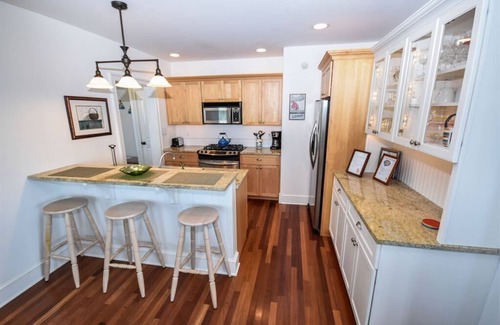 Cape May Casa | Spacious 8-Bedroom House with Ocean Views & Pool