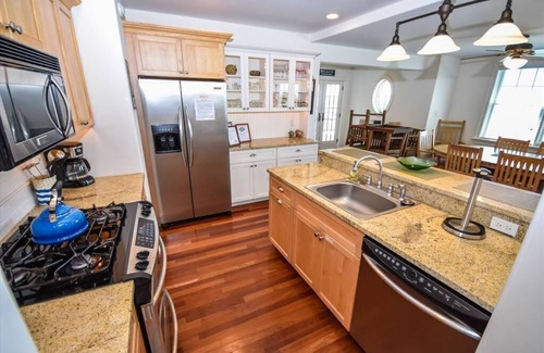 Cape May Casa | Spacious 8-Bedroom House with Ocean Views & Pool