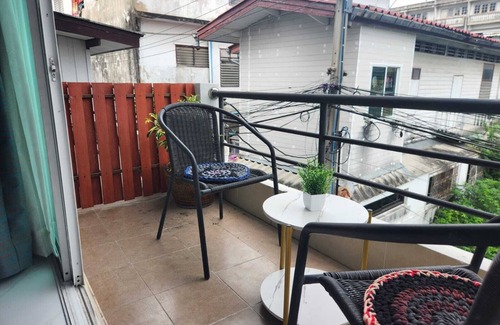 Bang Kho Laem Villa | Spacious 8-bedroom villa in terrific Bangkok with AC, Peace full stay