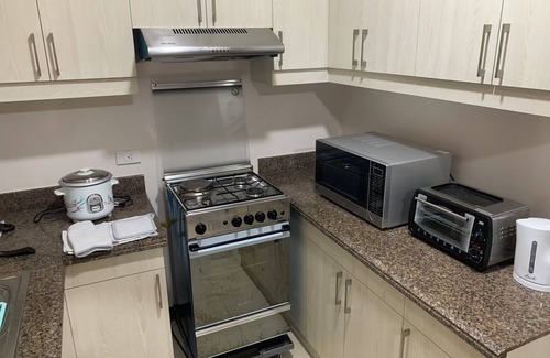 Pasay Condominio | Spacious 80 sq meter Family staycation 3 Bedroom 6 beds with Free Parking