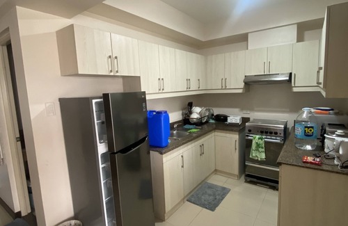 Pasay Condominio | Spacious 80 sq meter Family staycation 3 Bedroom 6 beds with Free Parking