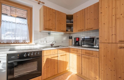 Viehhofen Apartamento | Spacious apartment with balcony and views