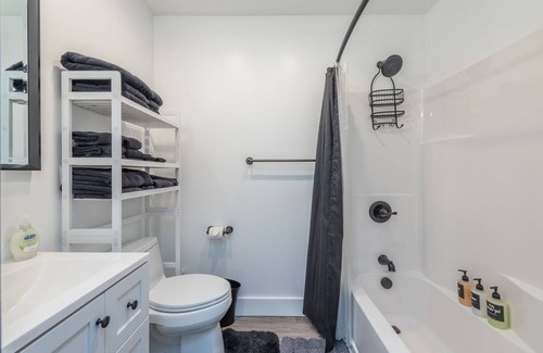 Weaverville Casa | Spacious A-Frame with Loft near Downtown