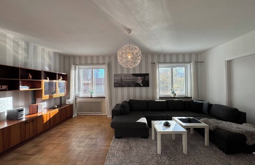Ljungaverk Casa | Spacious Apartment Perfect for Families and Groups