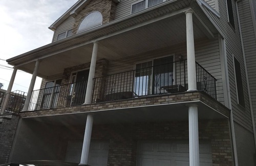 Paterson Apartamento | Amplio y sorprendente apartamento de 3 dormitorios con chimenea a minutos de Nueva York