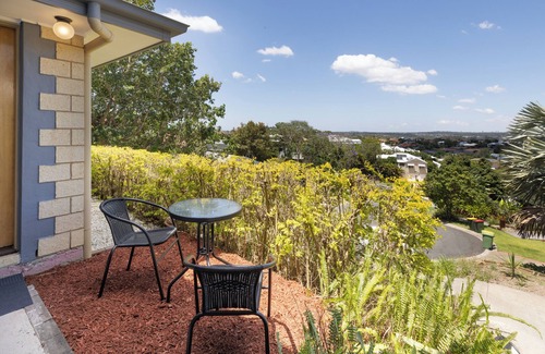 Eatons Hill Apartamento | Spacious and Airy Apartment with a Fantastic View AC, WiFi in Lovely Eatons Hill