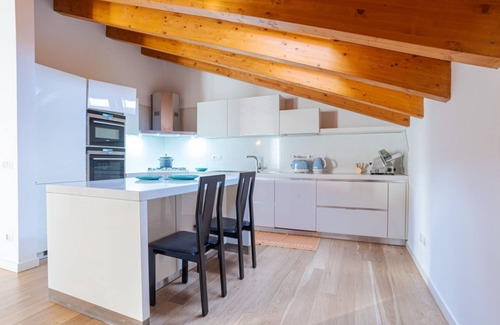 Cesana Brianza Apartamento | Spacious and bright attic among 3 lakes with terrace