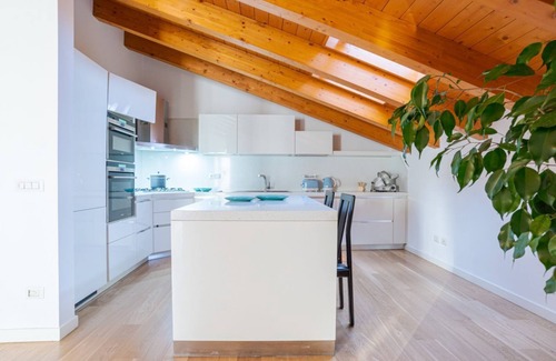 Cesana Brianza Apartamento | Spacious and bright attic among 3 lakes with terrace