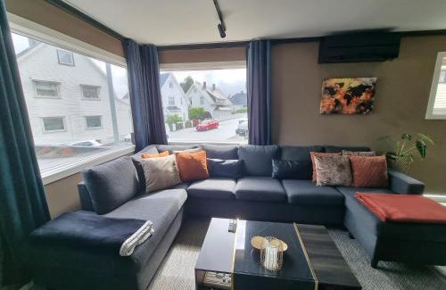 Stavanger Apartamento | Spacious and central apartment with a private garden, Free parking and Free EV recharging