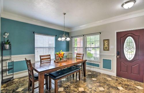 Katy Casa | Spacious and Central Katy Retreat 27 Mi to Houston!