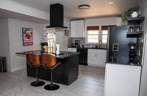 Caddo Heights-South Highlands Casa | Spacious and Charming home in South Highlands
