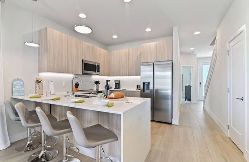 Silver Creek Casa | Spacious and charming private Pool Townhome. Nxt to Disney