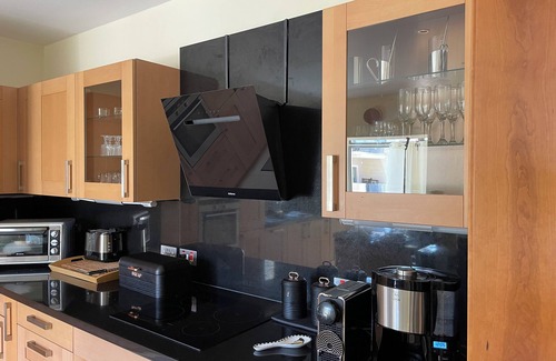 Santa Maria Estate Apartamento | Magnífico apartamento Sunny frente al mar de lujo con piscina y vistas al mar