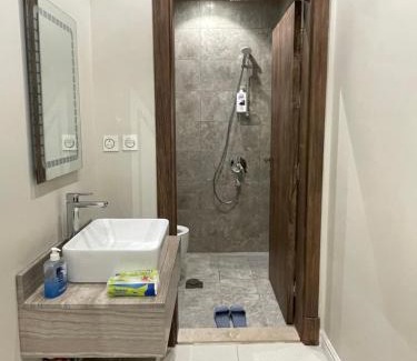 Al Kura Apartamento | Spacious and comfortable studio - Stay Easy Obhur