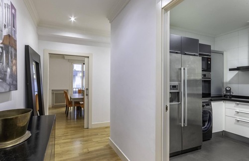 Bilbao City Centre Apartamento | Espacioso y acogedor en barrio céntrico, Indautxu.