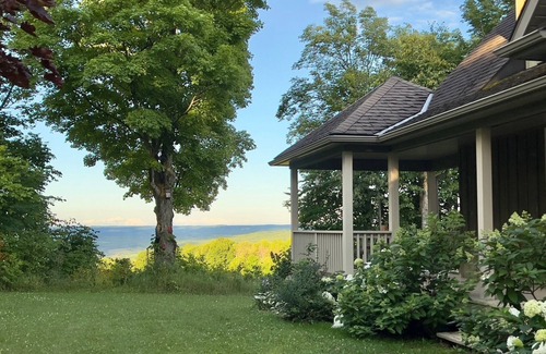 Grey Highlands Chalet De Esquí | Spacious and cozy Four Season retreat in the Beaver Valley!