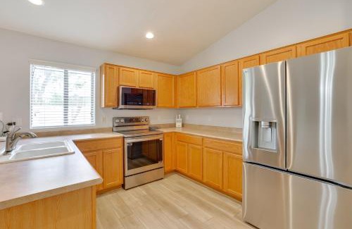 Mountain Vista Ranch Casa | Spacious and Fenced Yard Relaxing Home in Surprise