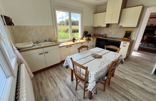Sevignacq Casa | Spacious and functional country house in a village with shops