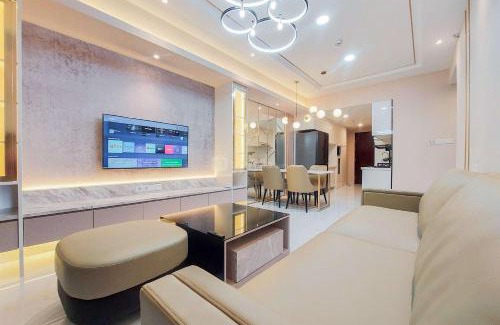 Bumi Serpong Damai Apartamento | Spacious and Homey 3BR at Sky House BSD Apartment By Travelio