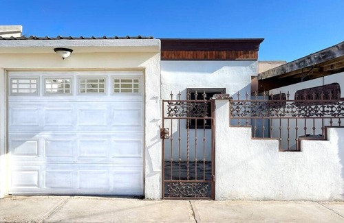 Brisas del Golfo Casa | Spacious and Meets-the-Needs | Great Price! B