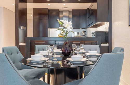 Downtown Dubai Apartamento | Spacious and Modern 3 Bedroom Perfect for Family
