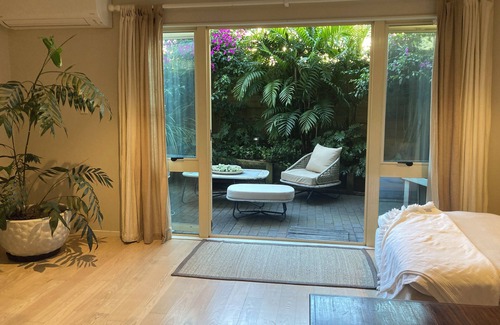 Eden Terrace Apartamento | Spacious and Modern city apartment - free parking