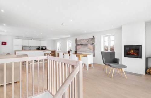 Stamsund Apartamento | Spacious and Modern Fisherman's Cabin