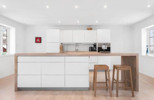 Stamsund Apartamento | Spacious and Modern Fisherman's Cabin
