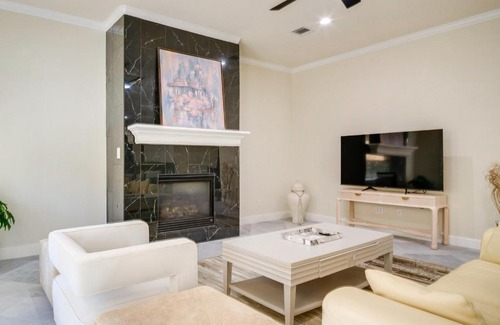 April Sound Casa | Spacious and Modern Home in Montgomery with Deck!