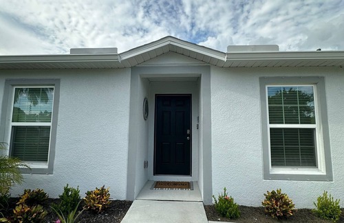 Port Charlotte Casa | Spacious and private bedroom in a modern new home in Port Charlotte with AC,WiFi