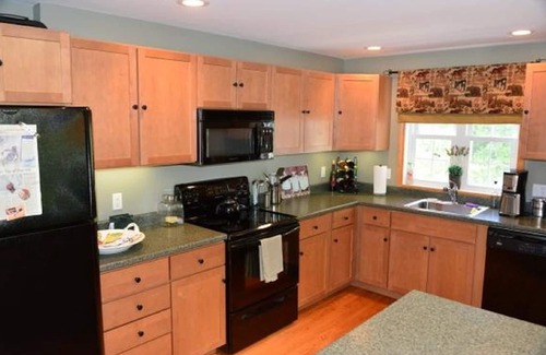 Gilford Casa | Escapada espaciosa y privada! Precio de descuento de invierno disponible