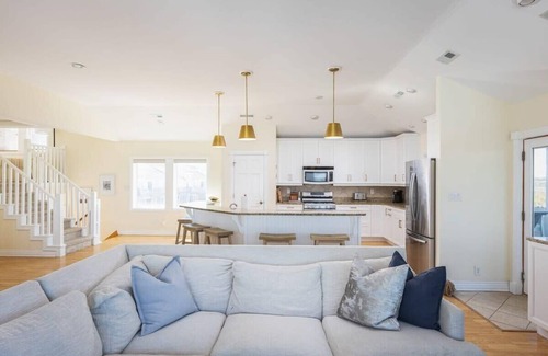 Ocean Sands Casa | Spacious and Relaxing with Beach Views, Elevator, Spa