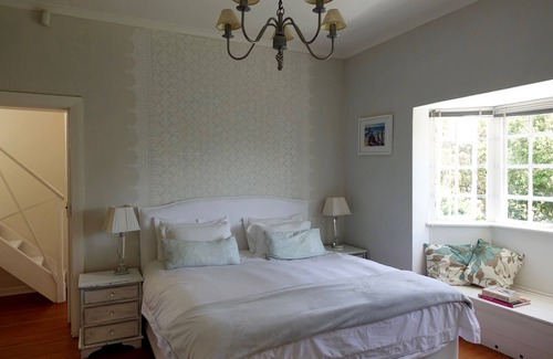 Scott Estate Villa | Espaciosa y elegante, con vistas al mar y la montaña, jardín privado y piscina.