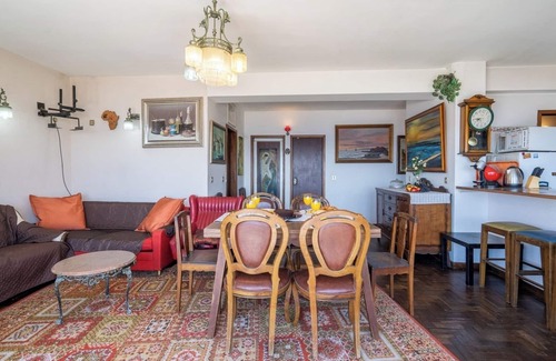 Vila do Conde Apartamento | Spacious and Sunny Vintage Apartment at the Beach