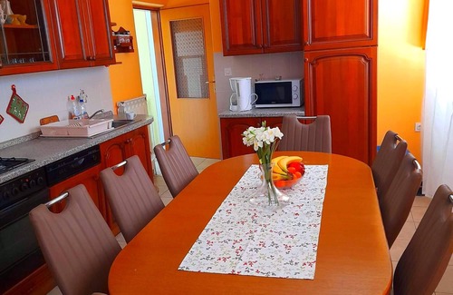 Rab Apartamento | Spacious and Sunny Apartment on Island Rab