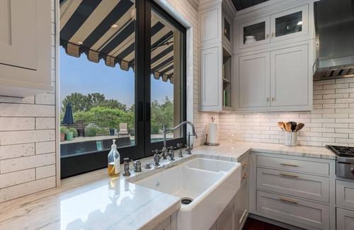 Palisades Highlands Casa | Spacious and Serene Family Home with Pool in Gated Pacific Palisades community