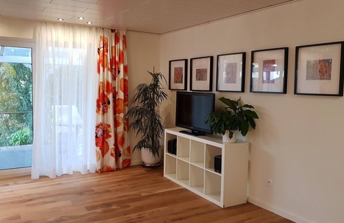 Ruesselsheim Apartamento | Amplio apartamento de 92m², * Aeropuerto * Messe * Frankfurt * Opel