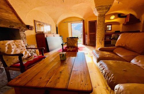 La Salle-les-Alpes Apartamento | Spacious apartment in village house