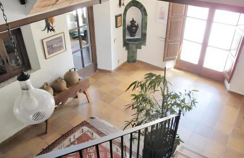 Sant Pere de Ribes Apartamento | Spacious Apartment in San Pedro de Ribas with Shared Pool