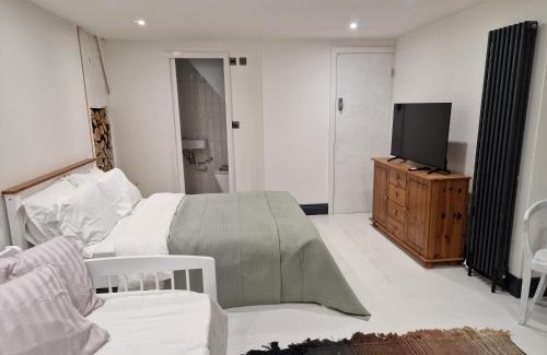Heath and Reach Apartamento | Spacious apartments, sleeps 6, 15min to Milton Keynes