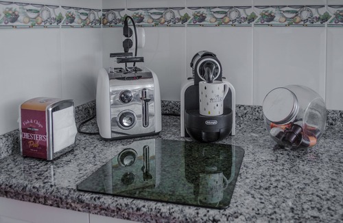 Torremolinos Apartamento | Amplio apartamento en residencial tranquilo junto a la playa