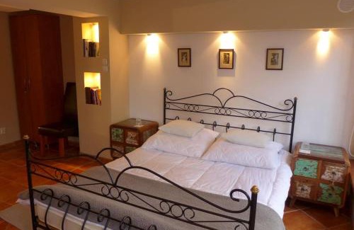 Srodmiescie Apartamento | Spacious apartment in green district.