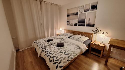 Zapad Apartamento | Spacious apartment in the park